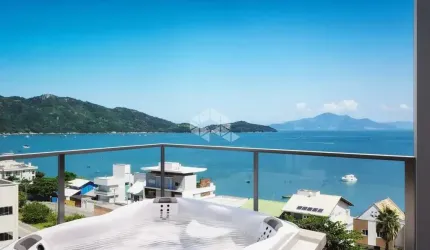 Apartamento com dois quartos a 100 metros da praia do Canto Grande em Bombinhas