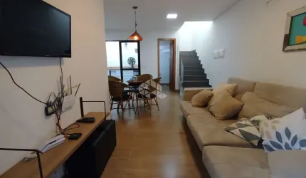 Sobrado duplex mobiliado com duas suites no Mariscal em Bombinhas SC