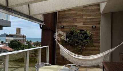 Cobertura mobiliada com três quartos no Canto Grande em Bombinhas SC
