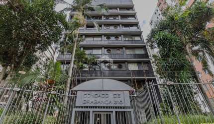 Apartamento 3 dormitorios, suite em Petrópolis.
