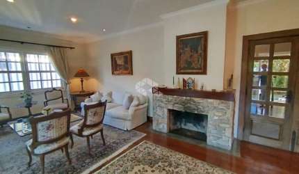 sobrado a venda 5 suites, 10 vagas, 3 salas, quintal OPORTUNIDADE, Sumare