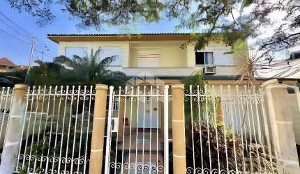 Casa com 3 quartos à venda no bairro Camobi em Santa Maria