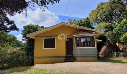 Casa á venda em Gramado bairro Carazal.