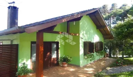 Casa 250m², 4 dormitórios sendo 1 suíte, localizada no bairro Vila Maggi
