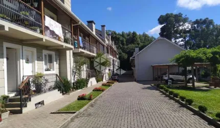 Casa geminada centro de Canela
