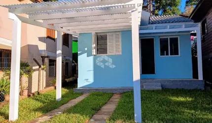 Casa com 02 dormitórios em Gramado - RS