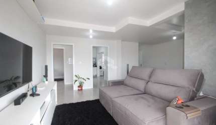 Amplo apartamento com 2 dormitórios/ sacada com churrasqueira e uma vaga