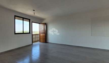 Apartamento com 2 dormitórios, pátio/sacada e  1 vaga
