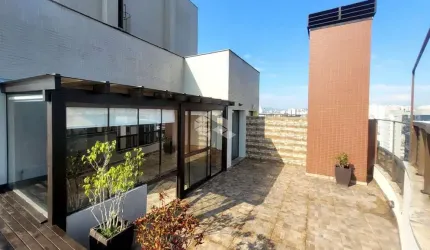 Cobertura com 3 dormitórios / 1 suíte / 3 vagas / piscina / churrasqueira / lareira