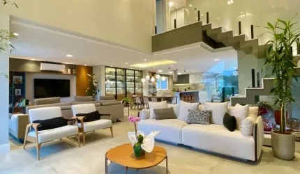 CASA  EM CONDOMINIO MOBILIADA, com 4 dormitórios, sendo '3 suítes, bairro Estancia Velha, pode financiar, aceita imóvel na negociação.