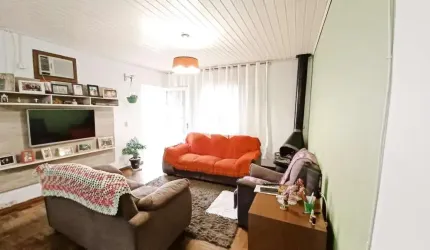 Terreno 11x55 com 2 casas de 2 dormitórios, vaga garagem 5 carros Proximo Park Shopping  e mercados