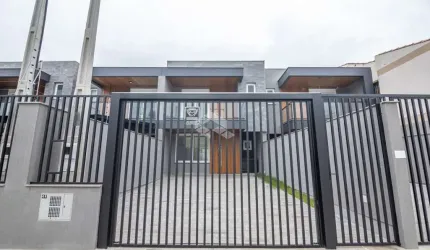Casa Sobrado de 162m² com 03 suítes no bairro São José