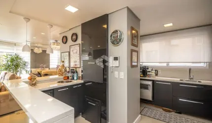 Apartamento de 3 dormitórios transformado em 2 suítes no Centro de Canoas.