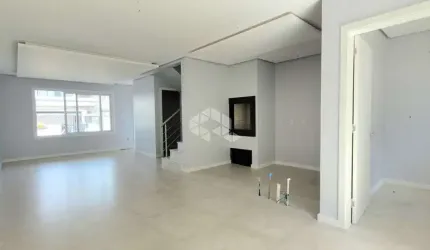 Casa Sobrado no Bairro Moinhos de Vento com 3 dormitórios, suíte, closet, suíte americana, lavabo, churrasqueira, 2 vagas.