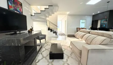 Casa em condomínio fechado, com 4 suítes, 230m² privativos, 400m² de terreno, e m Nova Santa Rita, próximo a Porto Alegre e Canoas.