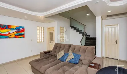 Casa Sobrado com 4 Dormitórios/Quartos no bairro Moinhos de Vento, Canoas-Rs