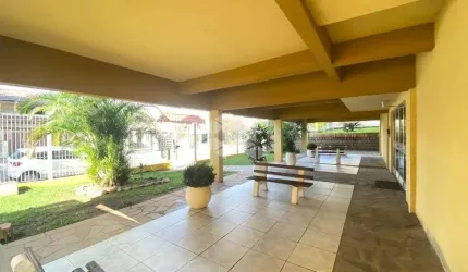 Apartamento de 2 dormitórios, com vaga e dependência de empregada no Bairro Marechal Rondon-Rs