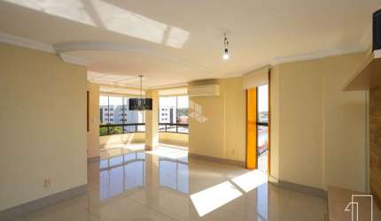 Apartamento com 2 dormitórios, 1 suíte, 1 vaga coberta no centro de Canoas