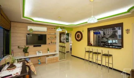 Apartamento 2 dormitórios, dependência, banheiro social, lavabo, no Centro, Canoas.