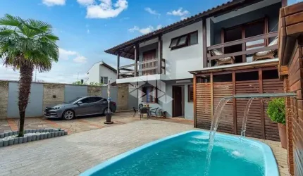 Casa Sobrado, 4 dormitórios, Suite, 3 banheiros, closet, sacada, piscina, área gourmet, amplo pátio.Localizado no bairro São José