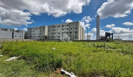 Terreno comercial de esquina de 318m² na Av. Armando Fajardo