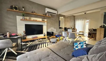 Casa sobrado de 3 dormitórios com 2 vagas de garagem Bairro Igara Canoas