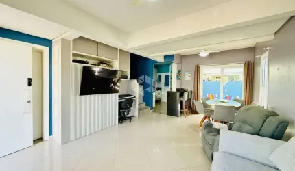 Casa em condomínio de 3 dormitórios com ENERGIA SOLAR no bairro Igara, Canoas.
