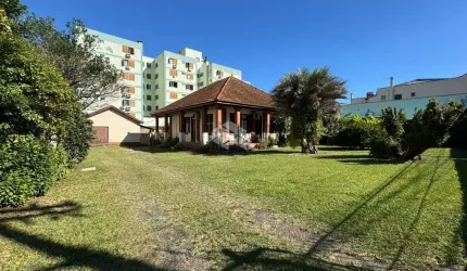 Terreno com 962,00m², localizado no centro, na cidade de Canoas, próximo a Doutor Barcelos. Aceita Financiamento.