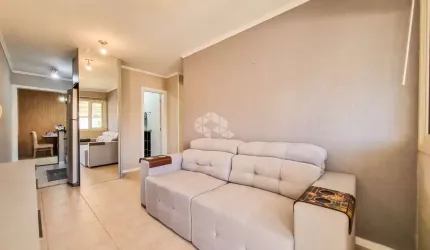 Casa em condomínio fechado, a venda no Barro São Luiz em Canoas, totalmente reformada, 2 dormitórios, escritório, sala de jantar e estar