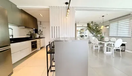 Apartamento com 3 dormitórios, transformado em 2, 2 suítes, no bairro Marechal Rondon, próximo ao Parkshopping Canoas. Aceita Financiamento.