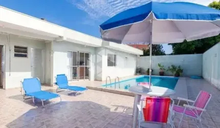 Casa Igara/Canoas 230m², 4 dormitórios,1 suíte, piscina, área Gourmet, vaga 6 carros. Aceita financiamento. Próximo Parkshopping