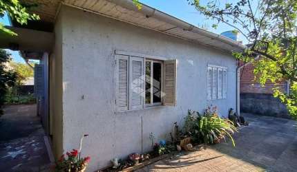 Casa 2 quartos 01 banheiro 01 vaga Bairro Niteroi Canoas