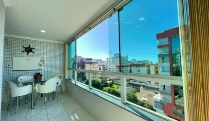 Apartamento 02 dormitórios,frente com sacada, Sol Leste, Praça Flavio Boianovski, Capão da Canoa!