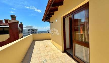 Apartamento 2 dormitórios, cobertura, lareira, 3 quadras do mar no bairro Zona Nova, Capão da Canoa