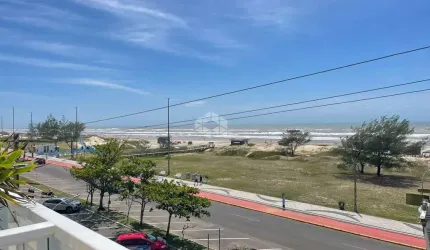 Apartamento frente mar com 2 dormitórios!!