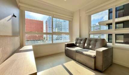 Apartamento 03 dormitórios ,1 suíte , mobiliado e decorado, 02 vagas, 02 , infra Capão da Canoa!