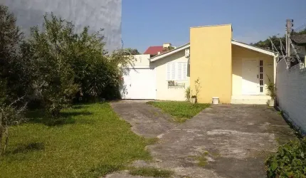 Casa térrea com 3 quartos, terreno com 708 m2