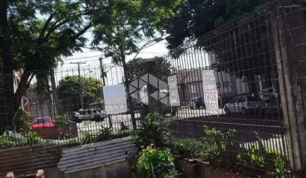 Casa residencial de esquina à venda/Não estpa disponível pra Compra Assistida
