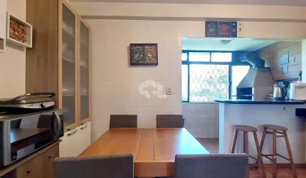 Apartamento com 3 dormitórios/quartos e gararagem no bairro Jardim Botânico