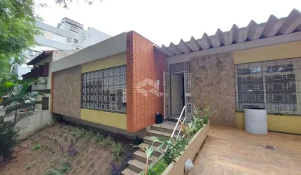 Casa Residencial/Comercial com 05 dormitórios e 02 vagas- Moinhos de Vento
