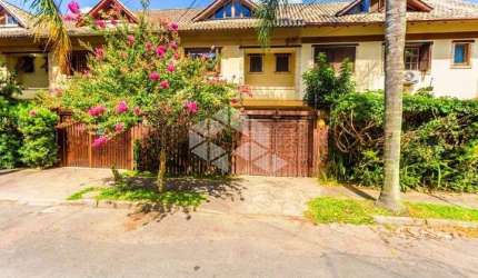 CASA/SOBRADO À VENDA PRÓXIMO À PUC