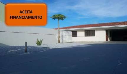 Casa com 4 quartos, 1 banheiro á venda por R$ 384.000,00, no bairro Guaraituba, Colombo