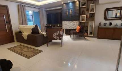 AMPLA RESIDENCIA NO LAGOS DE NOVA IPANEMA