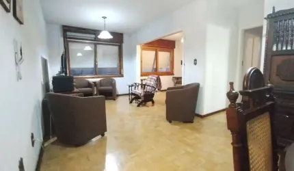 Apartamento 03 dormitórios com garagem no bairro Teresópolis em Porto Alegre