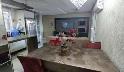 Apartamento de 02 dormitórios com suíte no bairro Pio X em Caxias do Sul