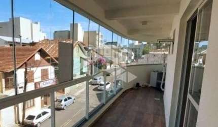 Apartamento semimobiliado de 02 dormitórios à venda no bairro Pio X, Caxias do Sul
