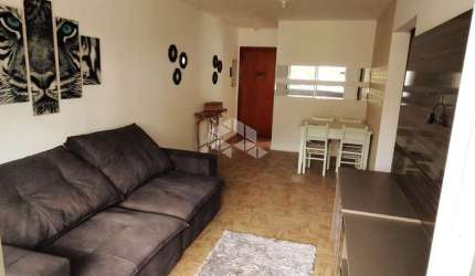 Apartamento semimobiliado de 02 dormitórios à venda no bairro Petrópolis, Caxias do Sul.