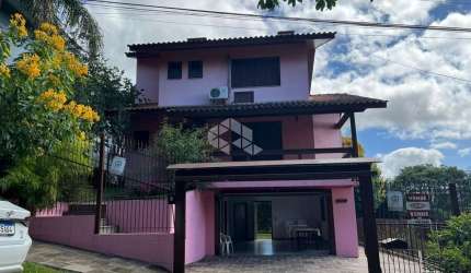 Casa independente Semimobiliada com 250m² localizada no Bairro Bela Vista em Caxias do Sul - RS