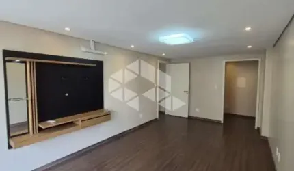 Apartamento reformado com 03 dormitórios sendo 1 suíte e 1 vaga de garagem no bairro Exposição em Caxias do Sul