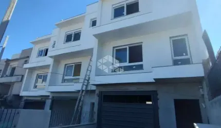 SOBRADOS!!!  3 dormitórios 2 vagas. Bairro Jardim América em Caxias do Sul
